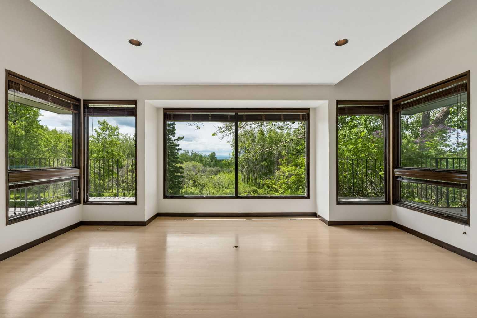 237 Escarpment Drive