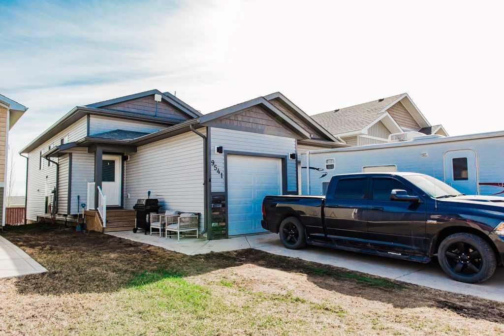 Photo of 9541 113 Avenue, Clairmont, AB T8X 5C2 (MLS # A2307712)