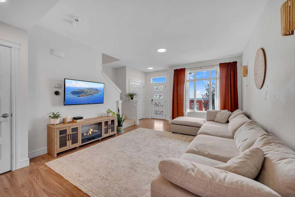 Photo of 250 Carrington Gate NW, Calgary, AB T3P 0C7 (MLS # A2338744)
