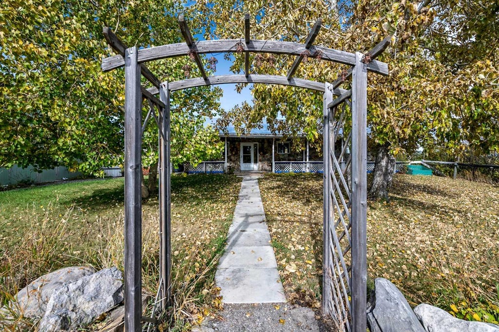 Photo of 64076 610 Avenue W, Rural Foothills County, AB T1V 1N2 (MLS # A2350706)