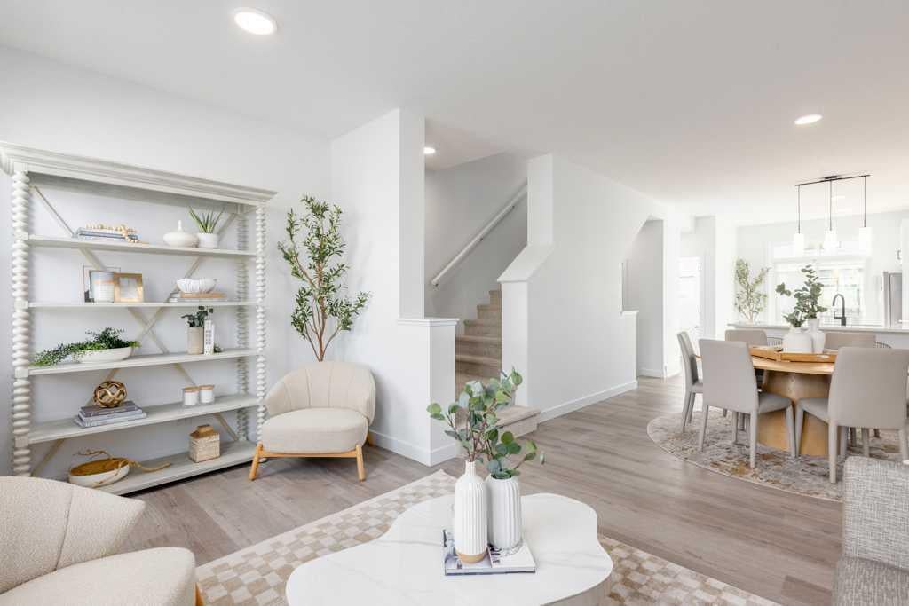 437 Alpine Avenue SW 705