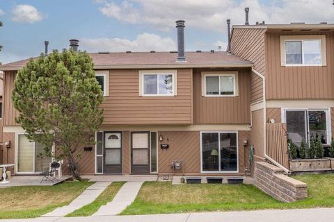 Photo of 4940 39 Avenue SW #8, Calgary, AB T3E 6M7 (MLS # A2310774)