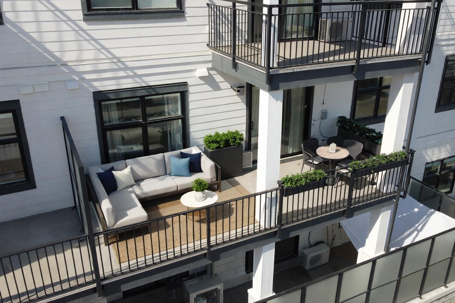 255 Les Jardins Park SE 208