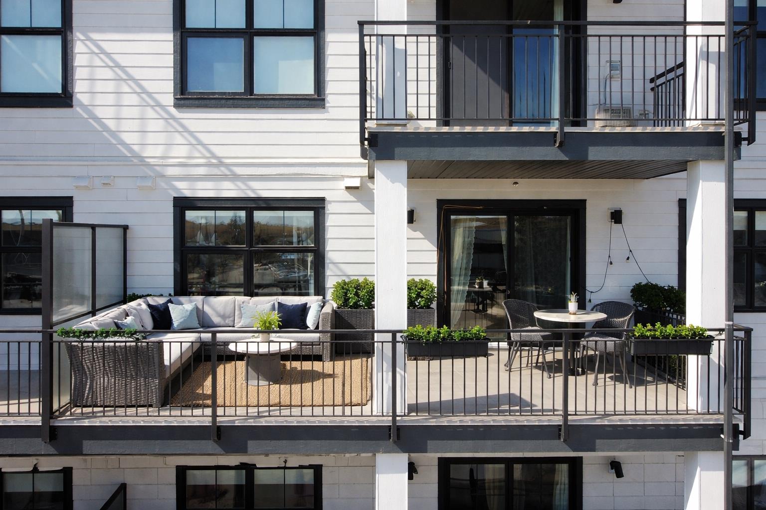 255 Les Jardins Park SE 208