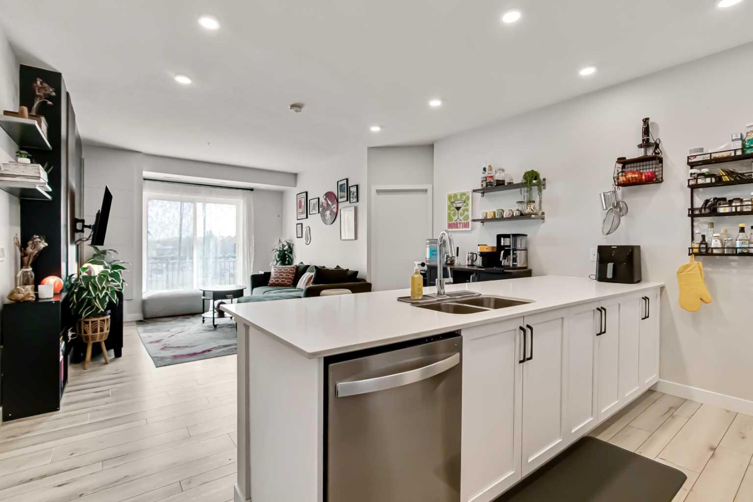 255 Les Jardins Park SE 208