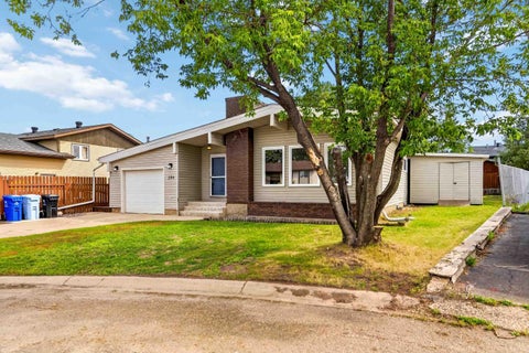 Photo of 286 KENNEDY Bay, Fort McMurray, AB T9K 1P7 (MLS # A2334671)