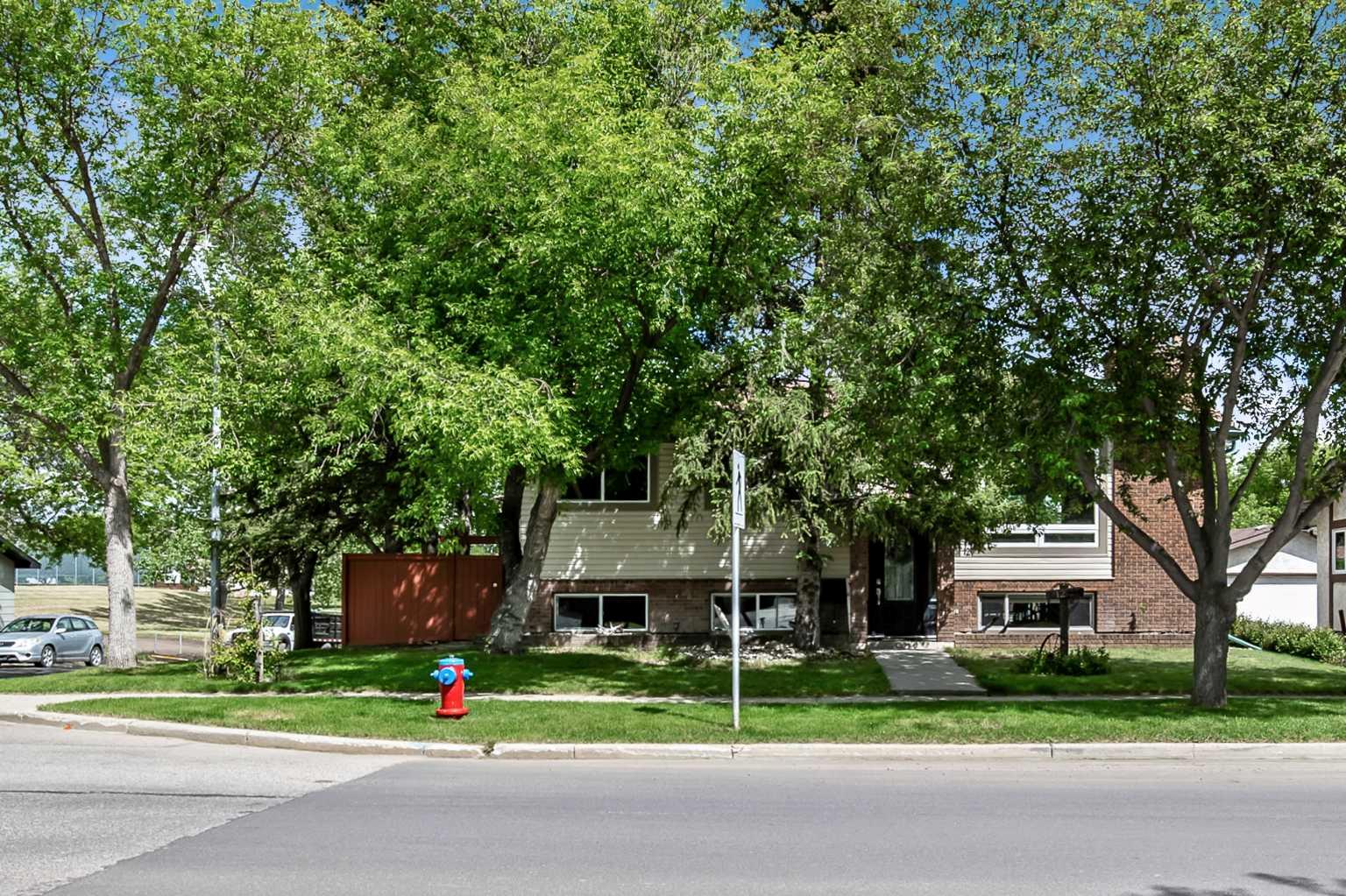 12 Robinson Drive