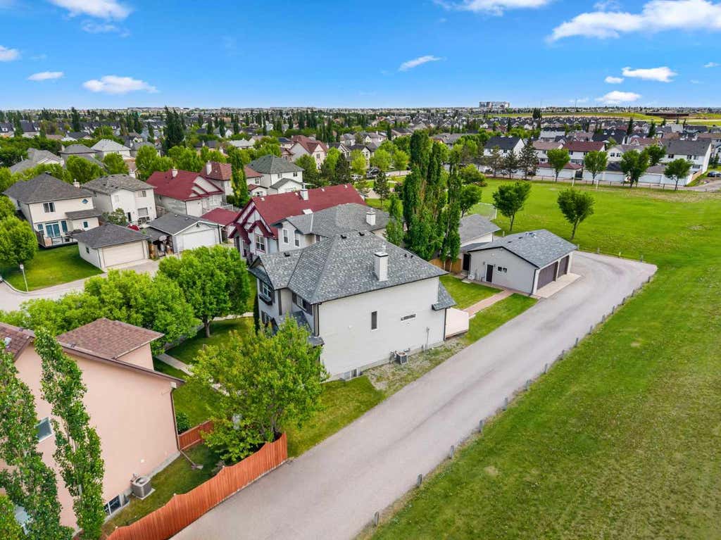 Photo of 31 Elgin Green SE, Calgary, AB T2Z 3Y8 (MLS # A2334539)