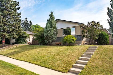 Photo of 3220 14 Street NW, Calgary, AB T2K 1H8 (MLS # A2332548)