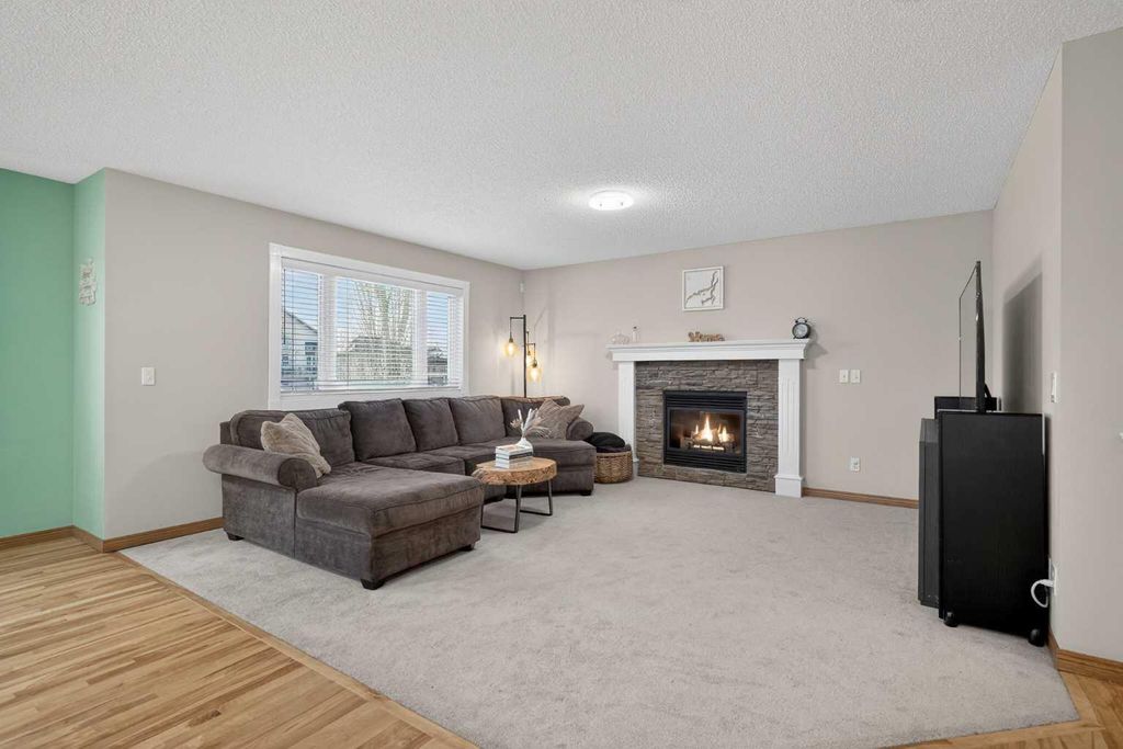 Photo of 112 West Creek Close, Chestermere, AB T1X 1M2 (MLS # A2310327)