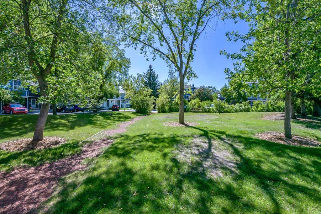 Photo of 200 Shawnessy Drive SW #76, Calgary, AB T2Y 1G8 (MLS # A2340414)
