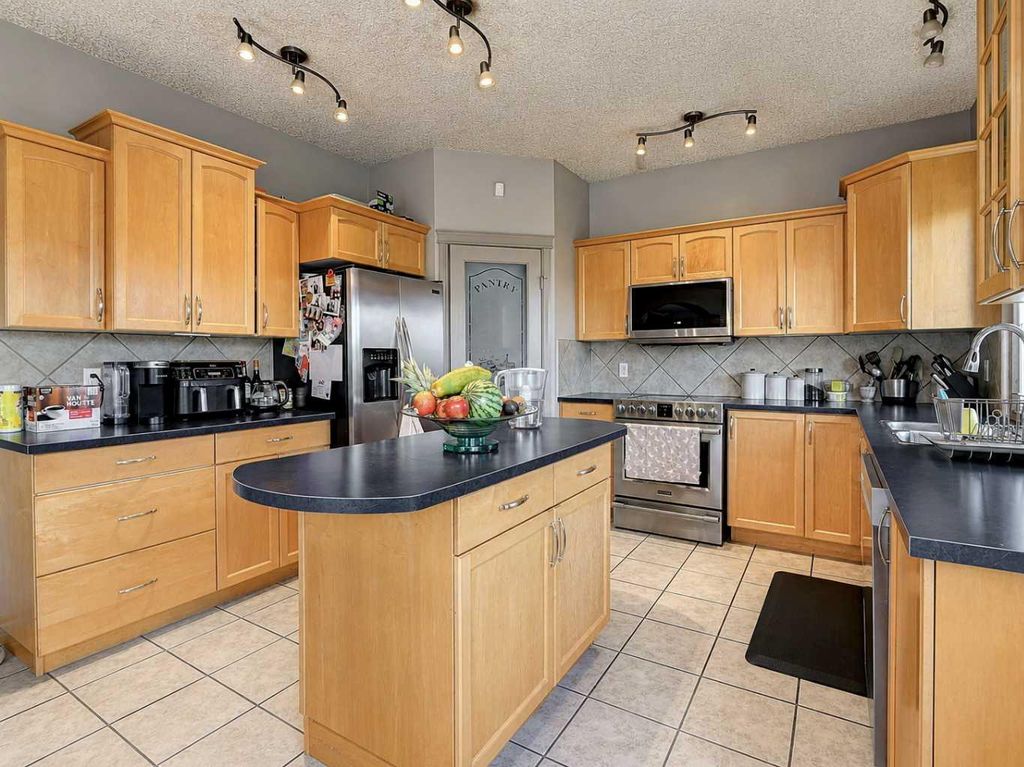 Photo of 12605 Lakeshore Drive, Grande Prairie, AB T8X 8C6 (MLS # A2313320)