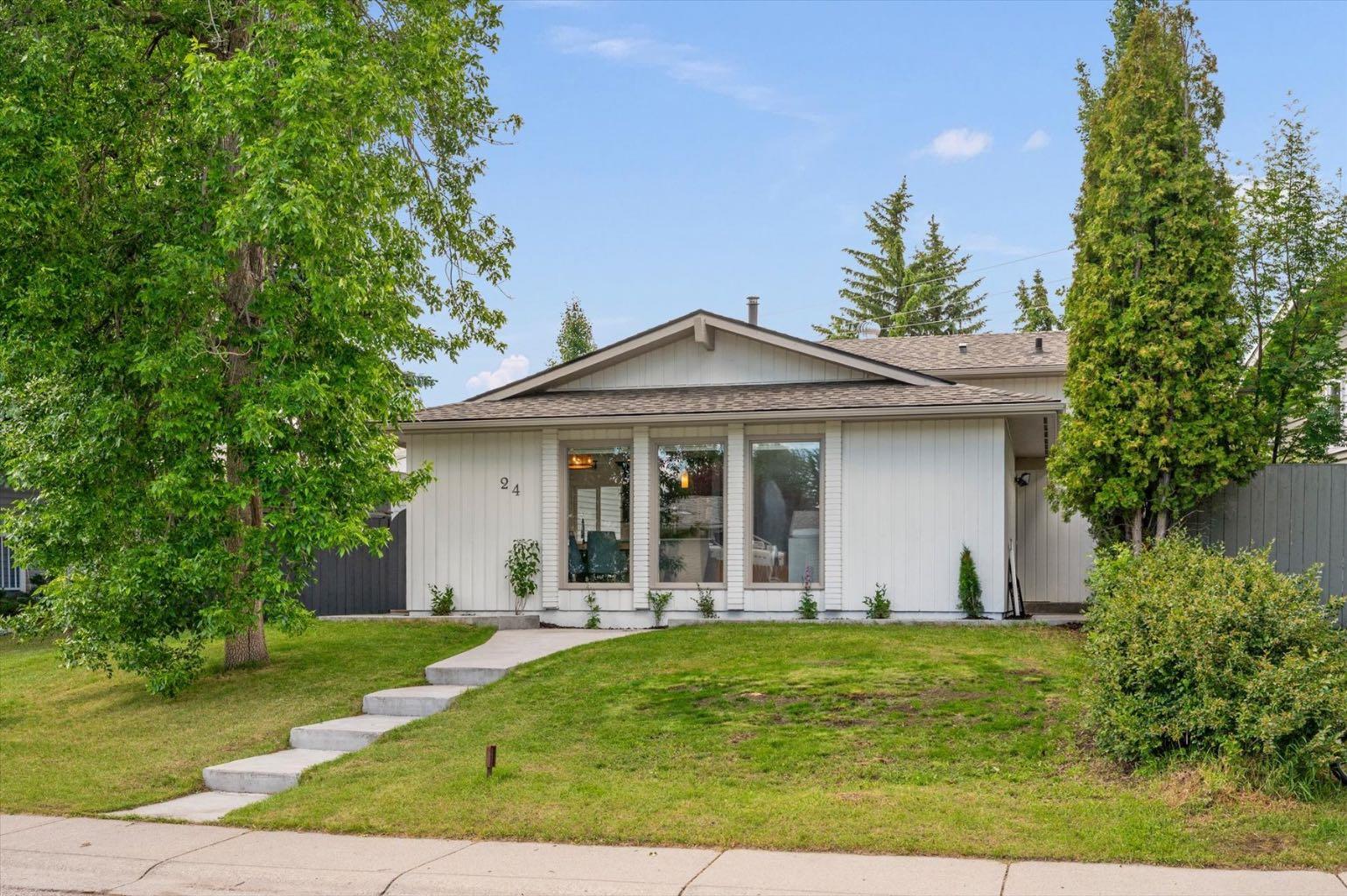 24 Midglen Drive SE