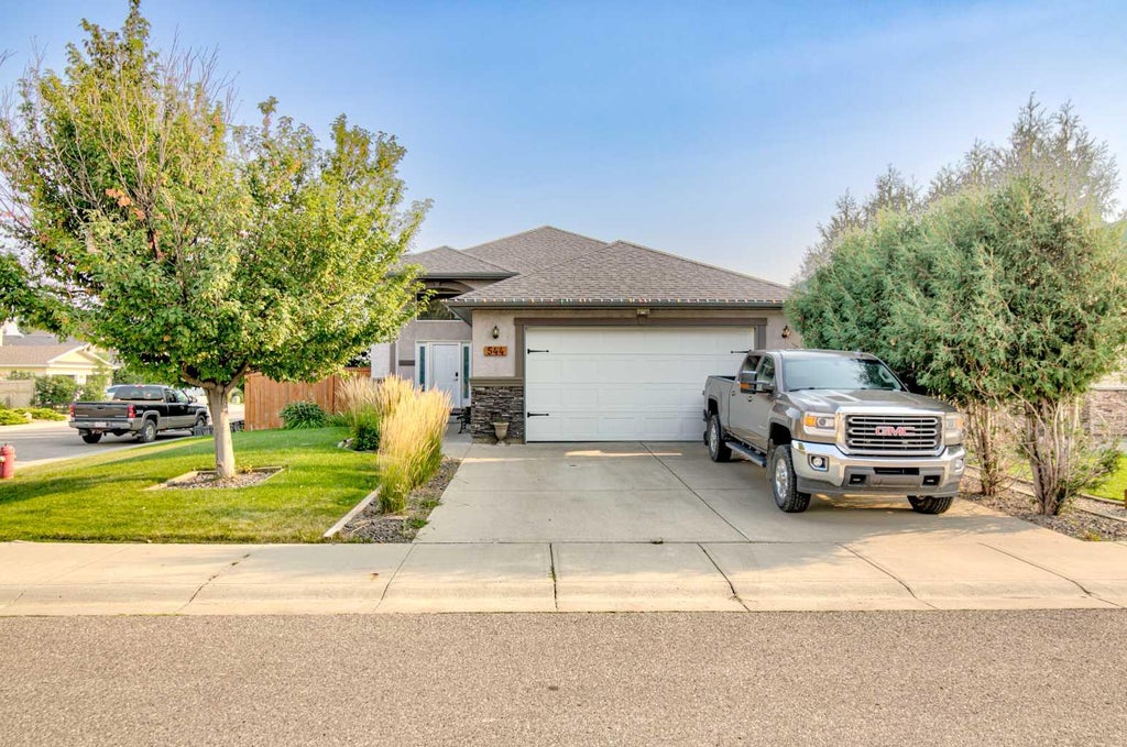 Photo of 544 Couleesprings Crescent S, Lethbridge, AB T1K 5R3 (MLS # A2339599)