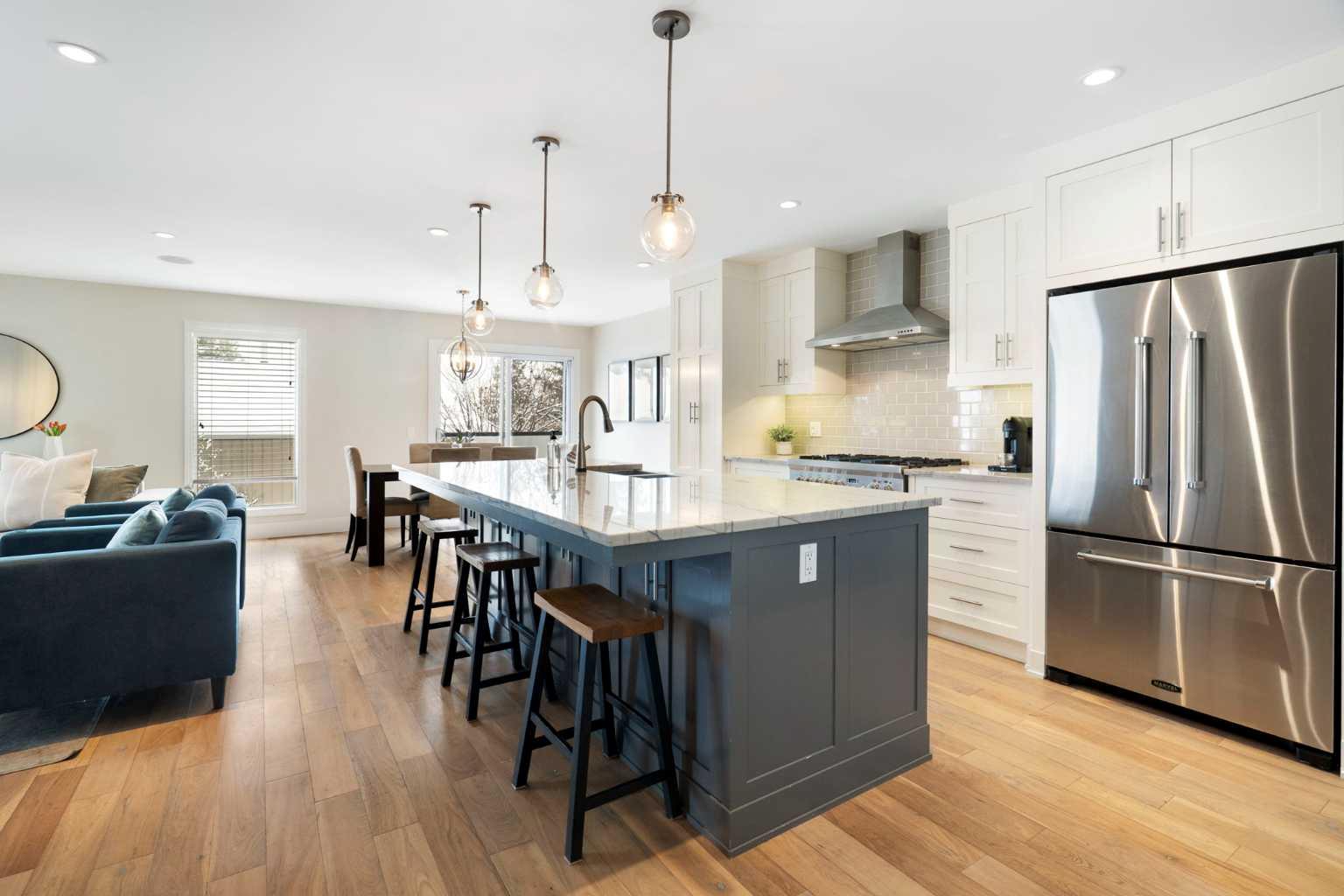 6607 Silver Springs Crescent NW