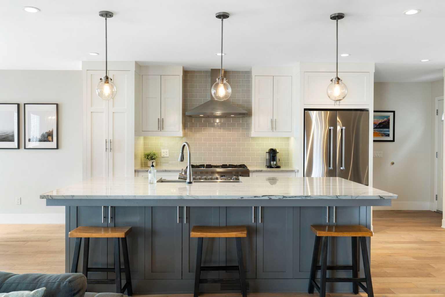 6607 Silver Springs Crescent NW