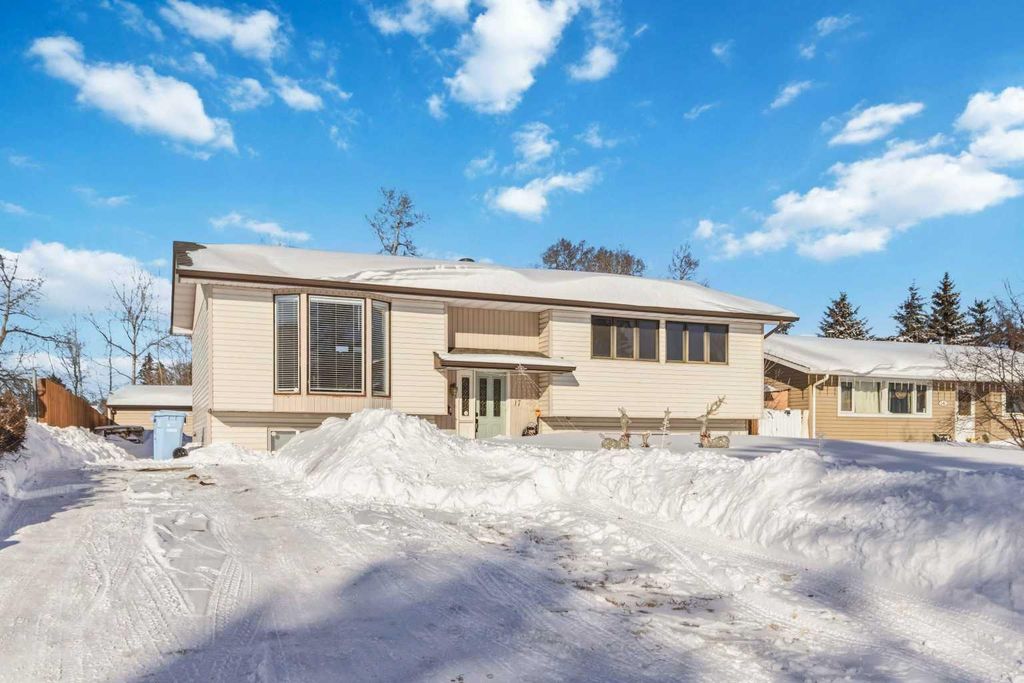 Photo of 17 CLARK Crescent, Fort McMurray, AB T9H 1M8 (MLS # A2288138)