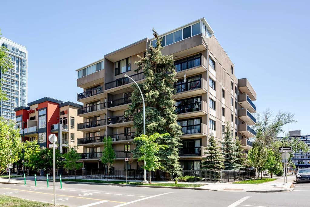 Photo of 1033 15 Avenue SW #204, Calgary, AB T2R 0S5 (MLS # A2312476)