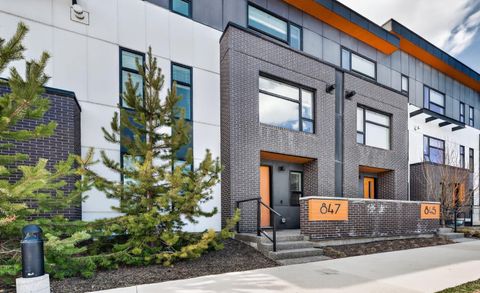 Photo of 847 77 Street SW, Calgary, AB T3H 6B2 (MLS # A2306382)