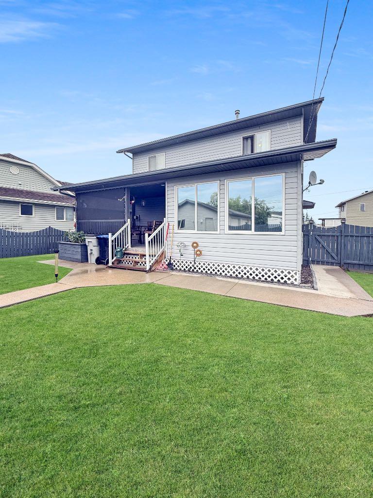 4305 47 Ave