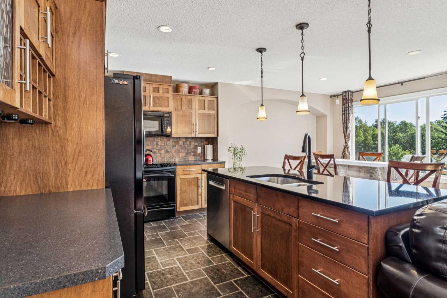 358 Crystal Green Rise