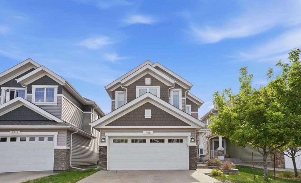 Photo of 1915 77 Street SW, Edmonton, AB T6X 1V9 (MLS # A2290780)