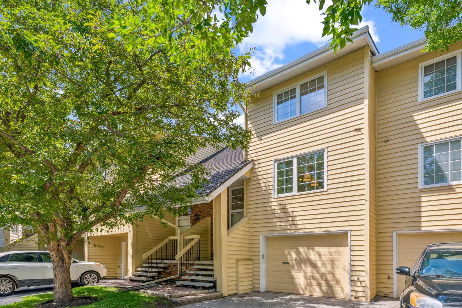 408 Point Mckay Gardens NW
