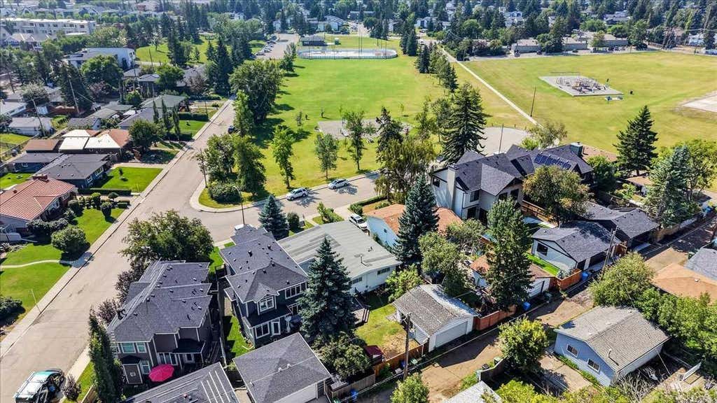 Photo of 3308 Rutland Road SW, Calgary, AB T3E 4R3 (MLS # A2338614)