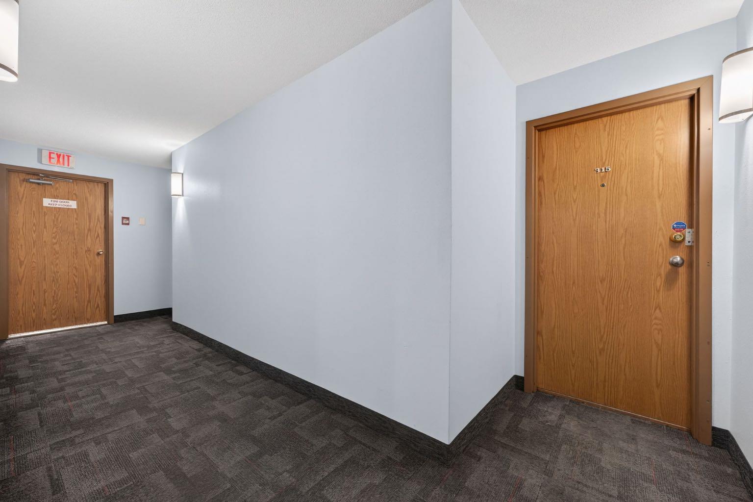 335 Garry Crescent NE 315