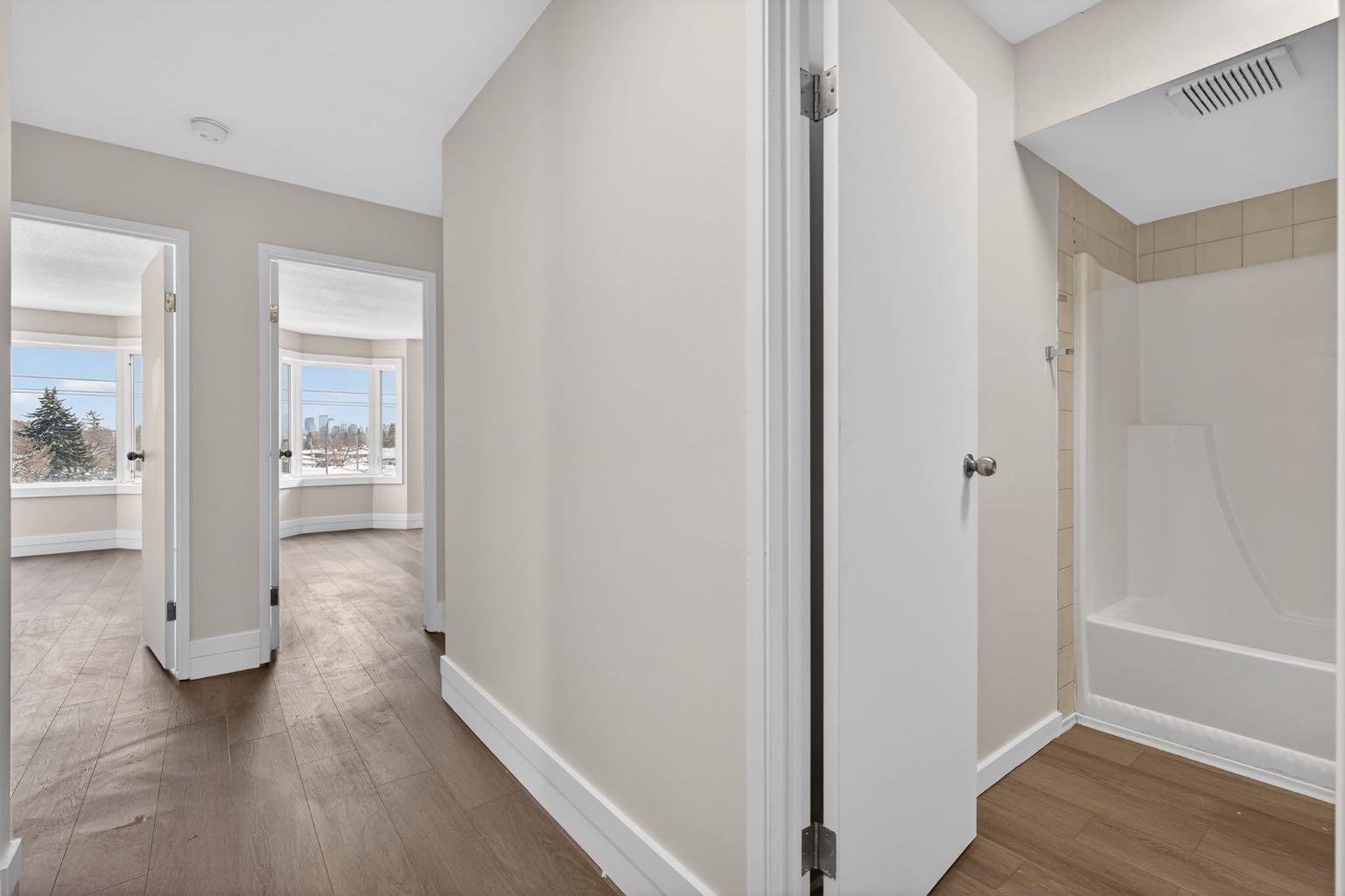 335 Garry Crescent NE 315