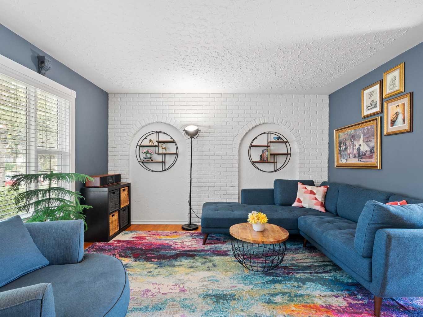 1989 Cottonwood Crescent SE