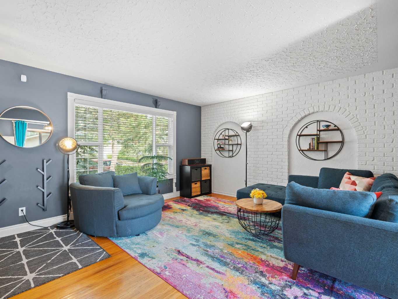 1989 Cottonwood Crescent SE