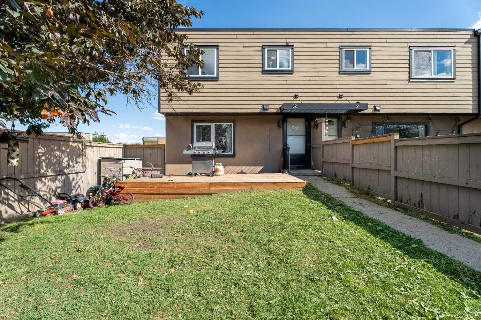 3809 45 Street SW 52