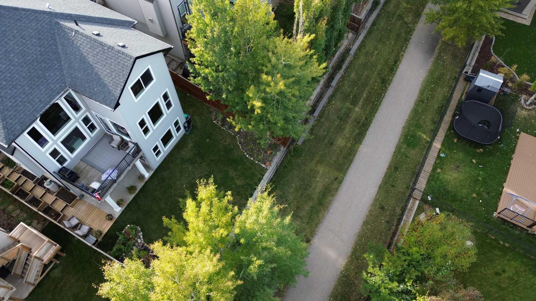 14 Westmount Way