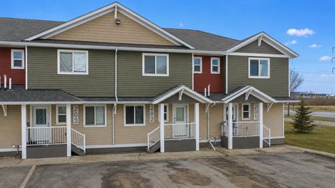 Photo of 148 Vanier Drive #202, Red Deer, AB T4R 0K9 (MLS # A2323206)