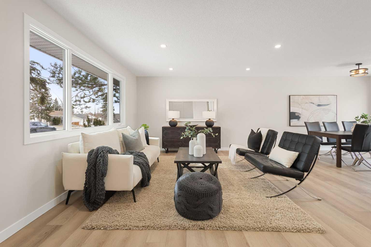 347 Queensland Drive SE
