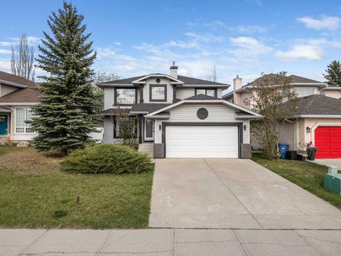 48 Douglas Park Boulevard SE Calgary AB T2Z 2B1