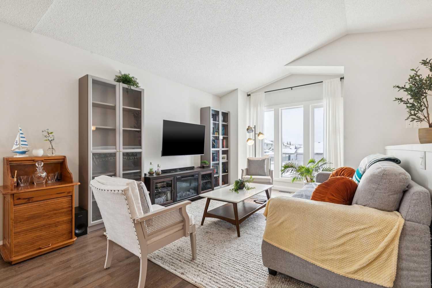 60 Erin Meadow Way SE