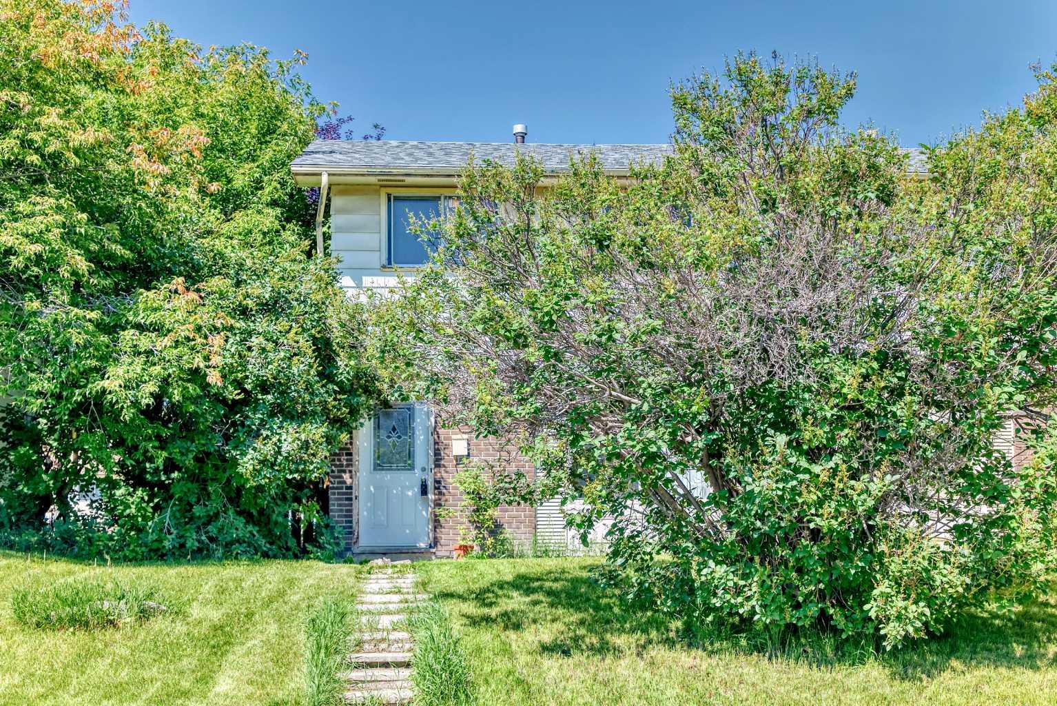 3215 Doverville Crescent SE