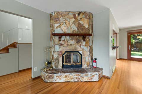 Tiny photo for 21 Roseview Drive NW, Calgary, AB T2K 1N8 (MLS # A2329218)