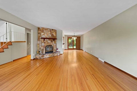 Tiny photo for 21 Roseview Drive NW, Calgary, AB T2K 1N8 (MLS # A2329218)