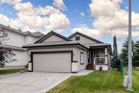 Photo of 22 Glensummit Close, Cochrane, AB T4C 2J9 (MLS # A2335002)