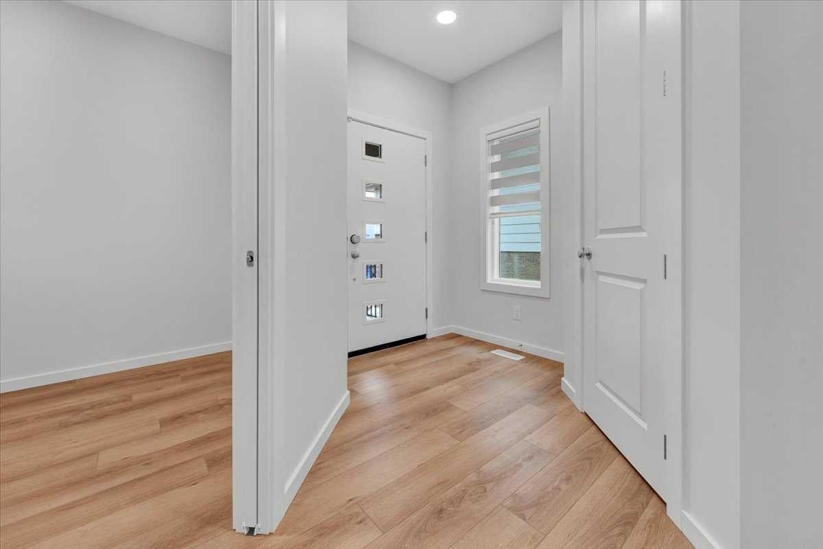 75 Versant Rise SW