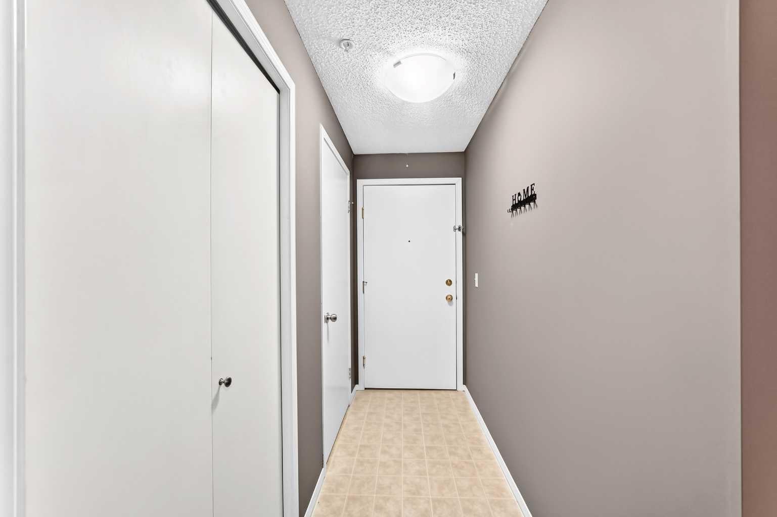 604 8 Street SW 5208A