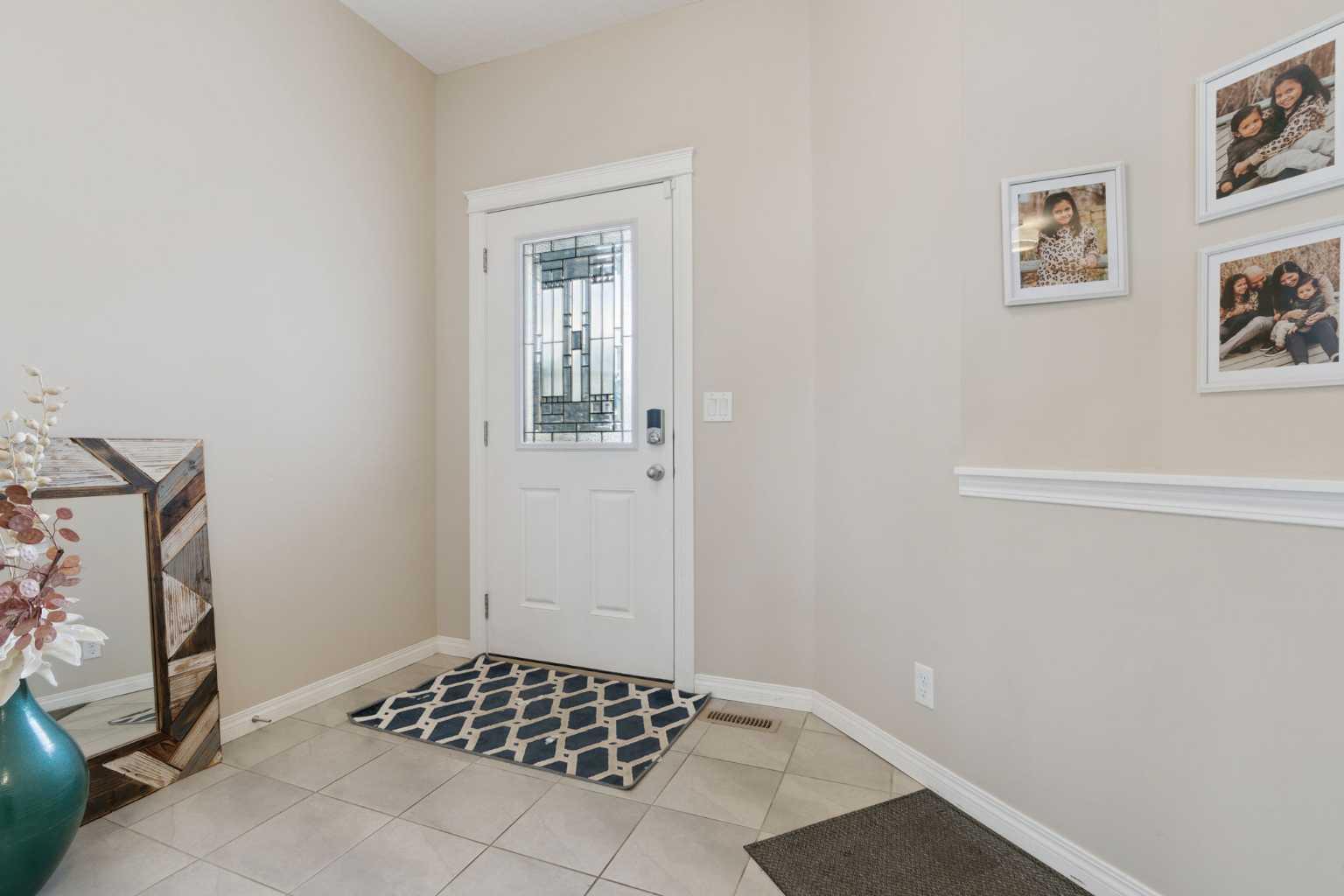 352 Skyview Shores Manor NE