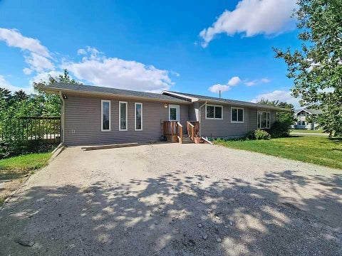 Photo of 504 5 Street, Warner, AB T1J 2L0 (MLS # A2339939)