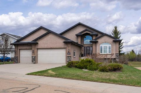 Photo of 3804 69A Street Close, Camrose, AB T4V 5A8 (MLS # A2284808)