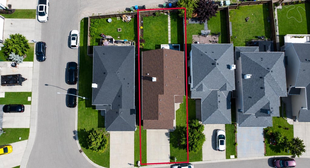Photo of 53 Martha's Place NE, Calgary, AB T3J 4P4 (MLS # A2341004)