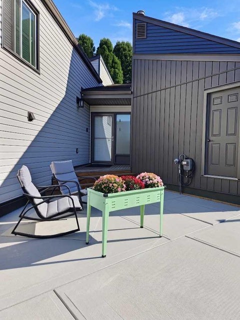 Photo of 8205 98 Street #3, Peace River, AB T8S 1A2 (MLS # A2341920)