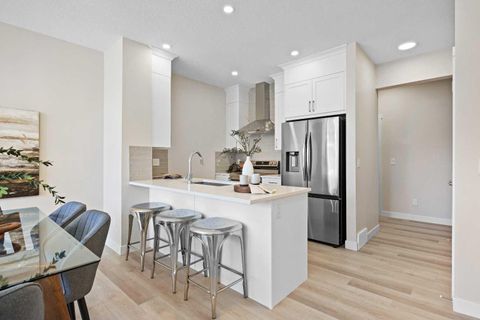 2150 Bayview Drive SW Airdrie AB T4B 5N4